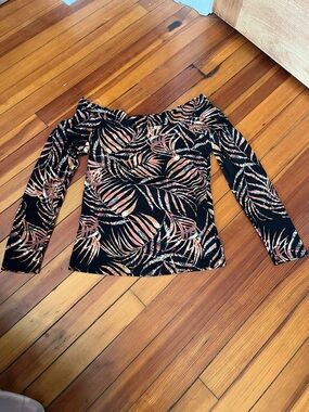 Black Off-Shoulder Long Sleeve Top with Rose-Gold Leaf Print